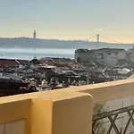Apartment Terraco Do Tejo Lissabon